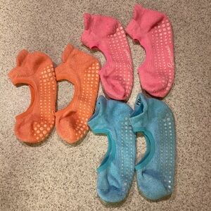 🛍️ 2 for $13🛍️ Grip Socks